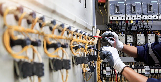 Professional Electrician technician working in Parkland, WA